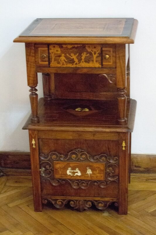 Small antique wooden end table, thrift store furniture flip with chalk paint makeover