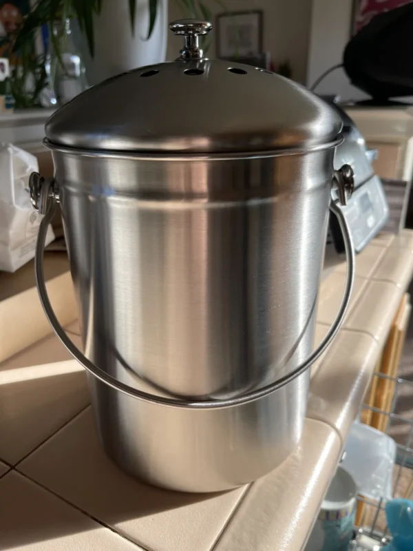 Stainless steel kitchen compost pail